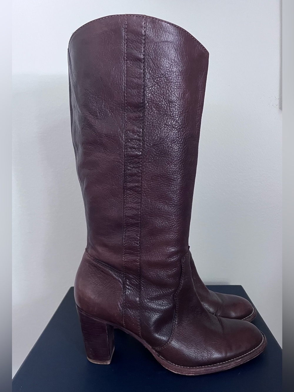 KORS Micheal Kors Vintage Boots Pull on Brown Leather Boots with Heels Size 9